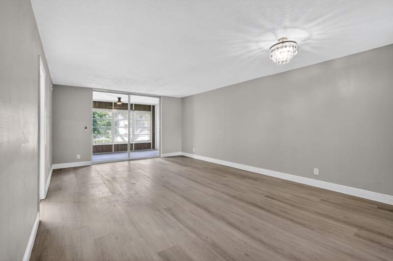 2 bedroom Condominium at 14527 Bonaire Boulevard #309, Villages Of Oriole Bonaire, Delray Beach — photo 3