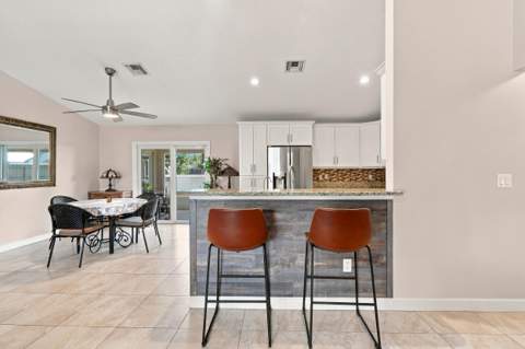 1697 SE Lorraine Street, Port St. Lucie FL - photo 8 of 32