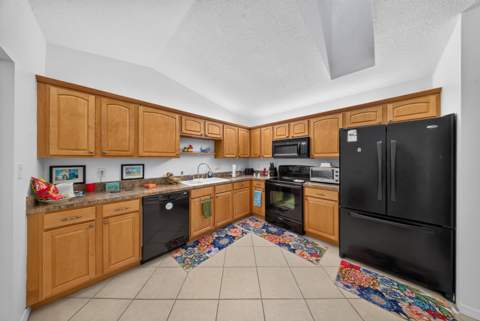1435 Captains Walk, Fort Pierce FL - photo 8 of 22