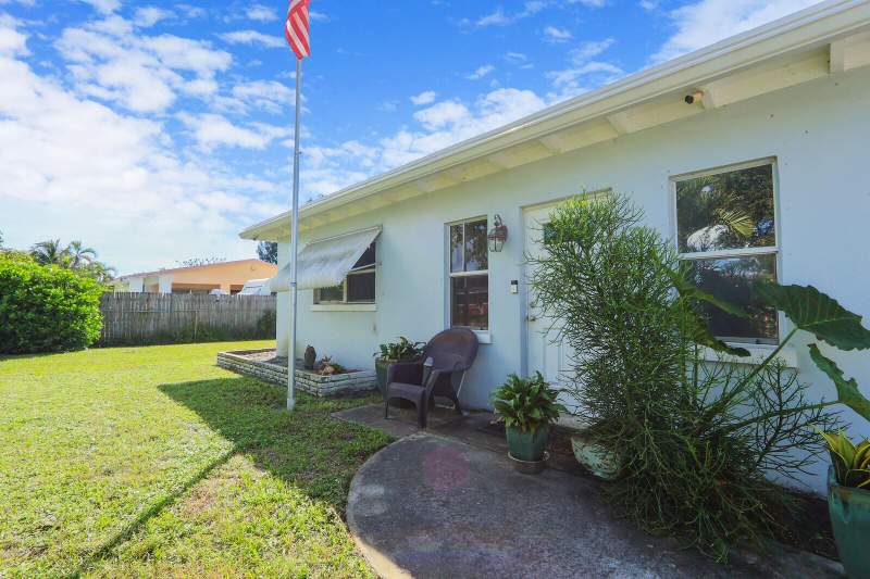 2 bedroom Single Family Residence at 2708 Cherokee Court, Prairie Park, West Palm Beach — photo 2