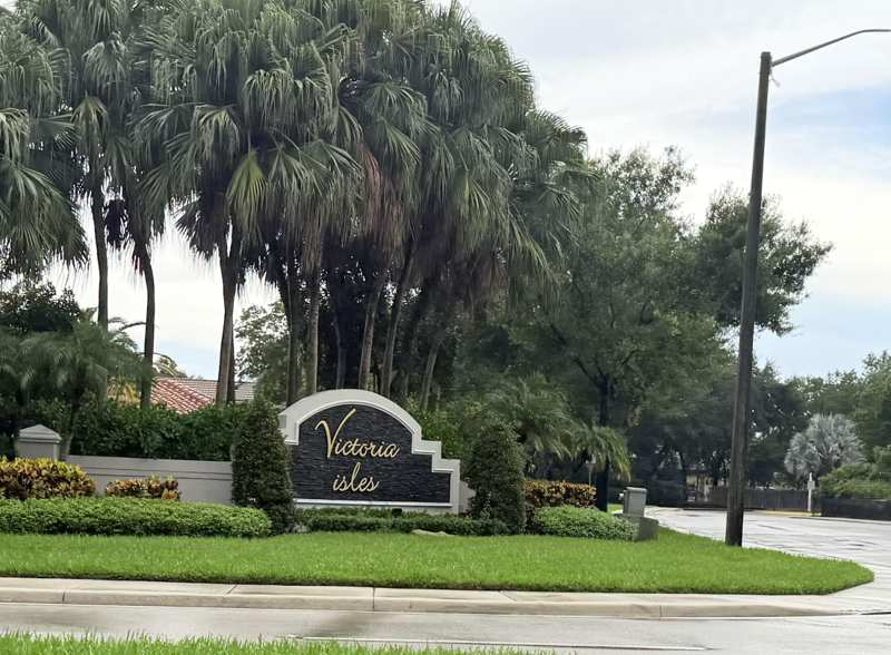 2 bedroom Townhouse at 5738 NW 48th Avenue, Sawgrass Exchange Plat, Coconut Creek — photo 1