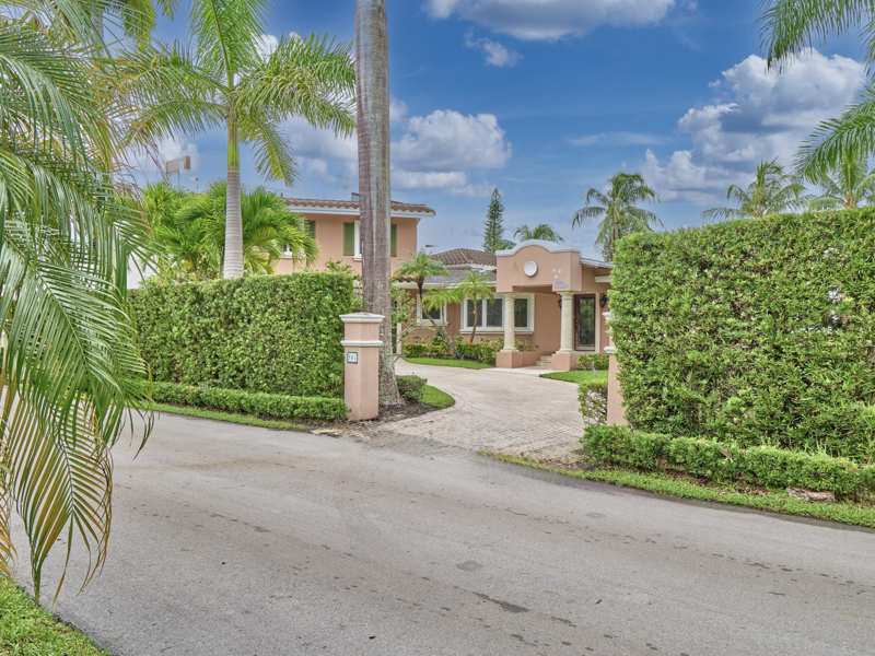 3 bedroom Single Family Residence at 501 Coconut Isle Drive, Venice, Fort Lauderdale — photo 1