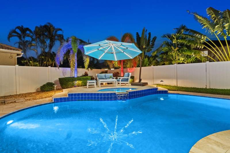 4 bedroom Single Family Residence at 1242 Meadows Boulevard, Sector 3 - Parcels H I J K & L, Weston — photo 3