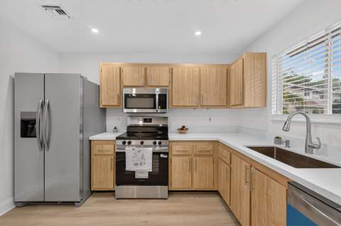 1317 Sussex Drive, North Lauderdale FL - photo 12 of 36