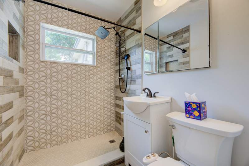 3 bedroom Single Family Residence at 2633 NE 16th Avenue, Collier Manor First Add, Pompano Beach — photo 5