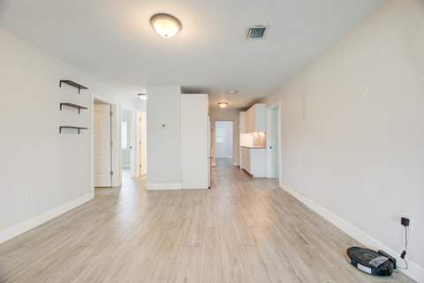 2633 NE 16th Avenue, Pompano Beach FL - photo 8 of 27