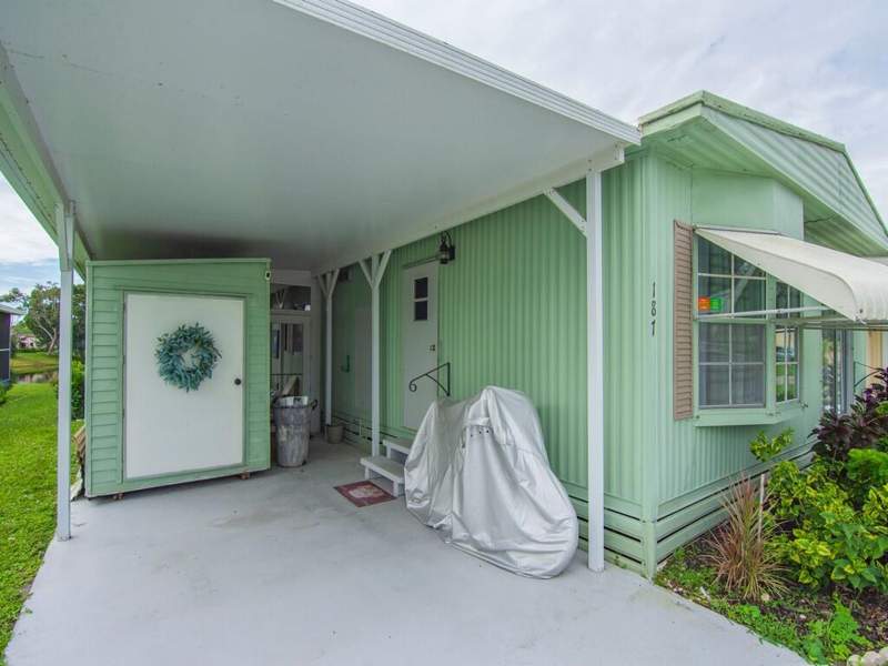 2 bedroom Manufactured Home at 187 W Caribbean, Spanish Lakes Golf Village, Port St. Lucie — photo 5