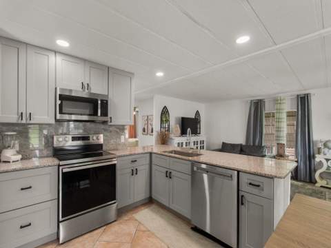 187 W Caribbean, Port St. Lucie FL - photo 12 of 32