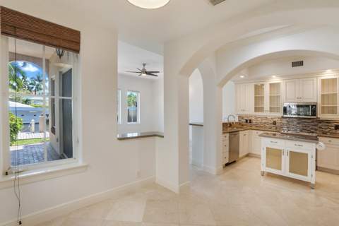 2744 NE 14th Street, Fort Lauderdale FL - photo 11 of 23