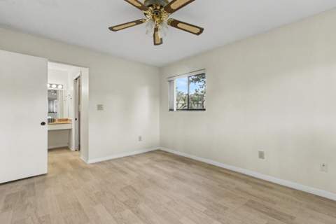 9584 N Belfort Circle #112, Tamarac FL - photo 19 of 32