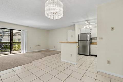 9584 N Belfort Circle #112, Tamarac FL - photo 13 of 32
