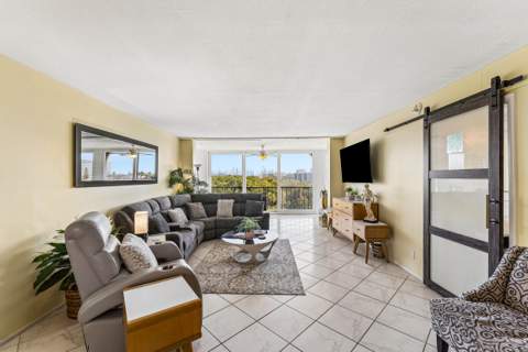 1631 Riverview Road #505, Deerfield Beach FL - photo 6 of 23