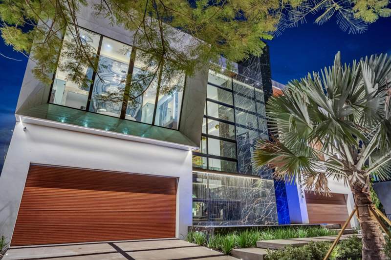 6 bedroom Single Family Residence at 2856 NE 26th Place, Coral Ridge Galt Add No 1, Fort Lauderdale — photo 2
