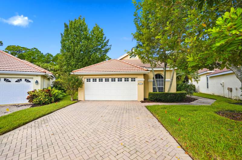 3 bedroom Single Family Residence at 712 SW Saint Vincent Cove, Lake Charles Phase 2A, Port St. Lucie — photo 3
