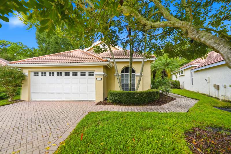 3 bedroom Single Family Residence at 712 SW Saint Vincent Cove, Lake Charles Phase 2A, Port St. Lucie — photo 2