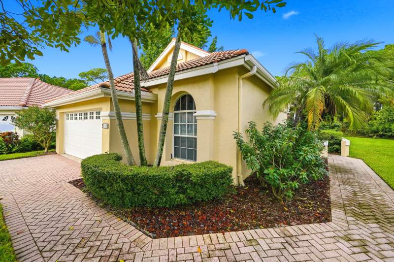 3 bedroom Single Family Residence at 712 SW Saint Vincent Cove, Lake Charles Phase 2A, Port St. Lucie — photo 5