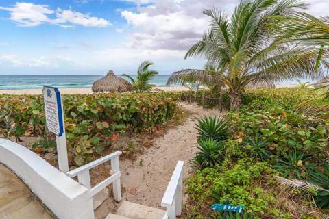 209 E Eagle Drive #E, Boynton Beach FL - photo 23 of 35