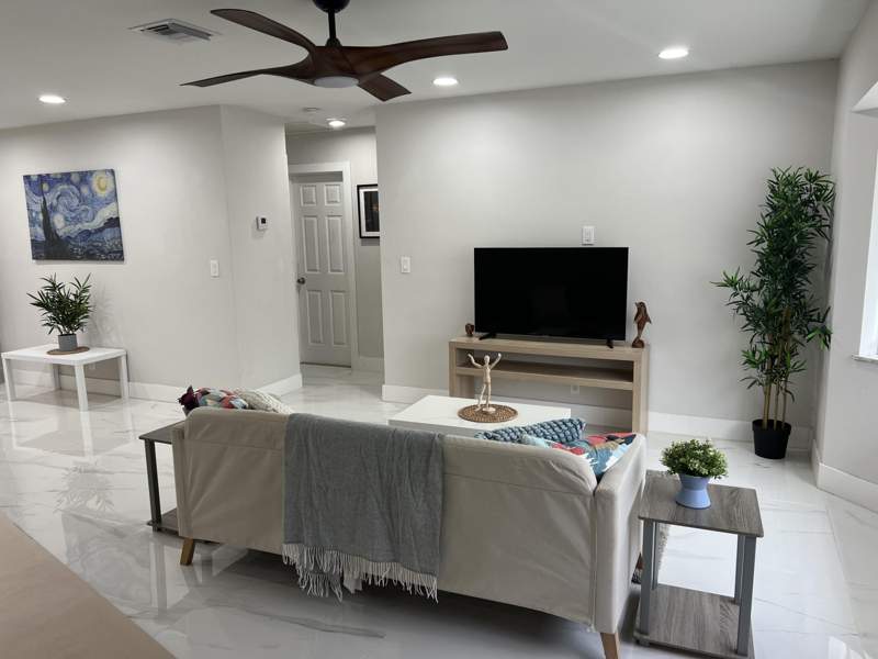 5 bedroom Single Family Residence at 1101 NW 21st Street, Hillmont Middle River Vista, Fort Lauderdale — photo 5