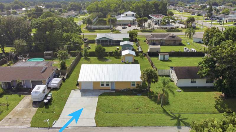 3 bedroom Single Family Residence at 874 SW Canary Terrace, Port St Lucie Section 9, Port St. Lucie — photo 4