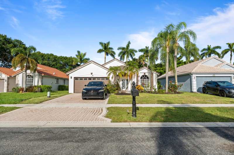 3 bedroom Single Family Residence at 1971 Oak Berry Circle, Wellingtons Edge Par 76 Ph 1, Wellington — photo 1