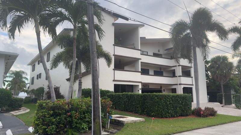 2 bedroom Condominium at 3208 SE 12th Street #301, Pelican Harbor Condominium, Pompano Beach — photo 5