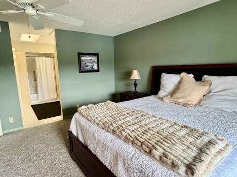 6944 Briarlake Circle #201, Palm Beach Gardens FL - photo 16 of 42