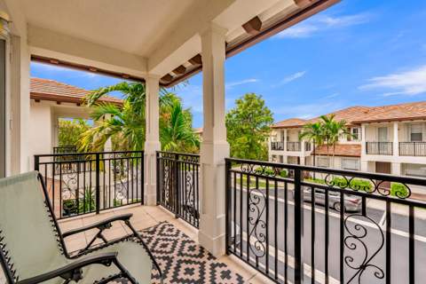 4784 Acadian Trail, Coconut Creek FL - photo 7 of 49