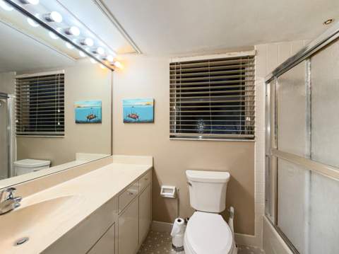 3510 Oaks Way #101, Pompano Beach FL - photo 12 of 18