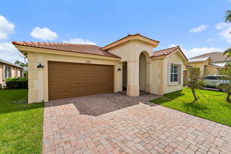 3 bedroom Single Family Residence at 5183 SE Graham Drive, Martins Crossing, Stuart — photo 2