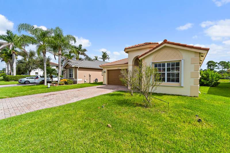 3 bedroom Single Family Residence at 5183 SE Graham Drive, Martins Crossing, Stuart — photo 3