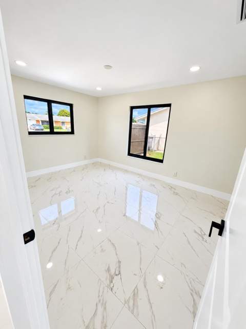 4922 Royal, West Palm Beach FL - photo 6 of 9