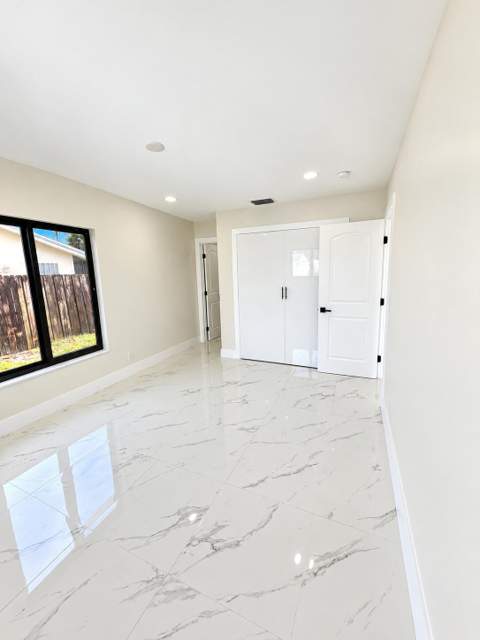 4922 Royal, West Palm Beach FL - photo 8 of 9