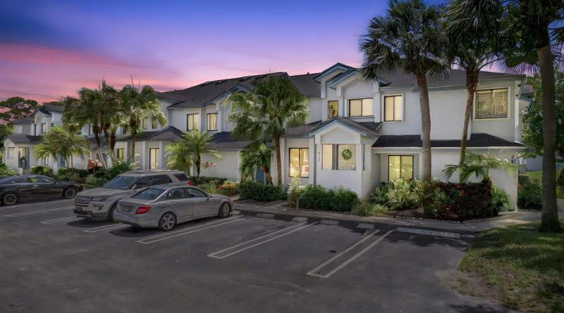 3 bedroom Condominium at 406 Harbour Pointe Way, Harbour Pointe At River Bridge Condo, Greenacres — photo 4
