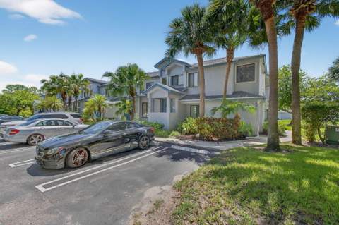 406 Harbour Pointe Way, Greenacres FL - photo 6 of 79