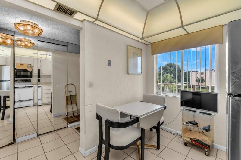 2 bedroom Condominium at 14307 Bedford Drive #306, Huntington Lakes Sec Two Condos, Delray Beach — photo 3