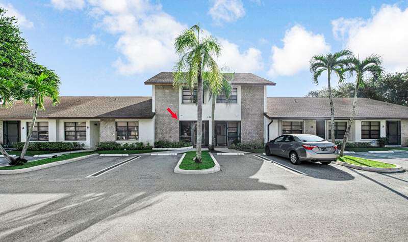 2 bedroom Townhouse at 1240 Parkside Green Drive #C, Parkside Green, Greenacres — photo 4