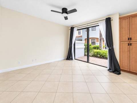 247 W Chrystie Circle, Delray Beach FL - photo 16 of 45