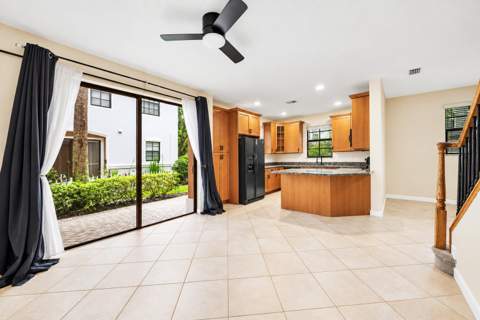 247 W Chrystie Circle, Delray Beach FL - photo 13 of 45