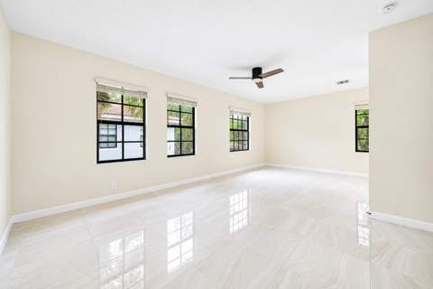 247 W Chrystie Circle, Delray Beach FL - photo 22 of 45