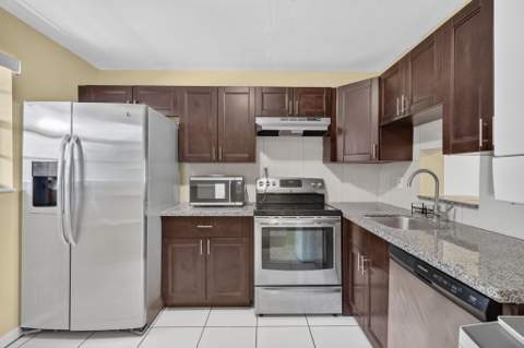 7830 NW 33rd Street #108, Davie FL - photo 6 of 30