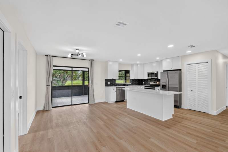 3 bedroom Single Family Residence at 8213 Rose Marie Avenue, Le Chalet 2B, Boynton Beach — photo 3
