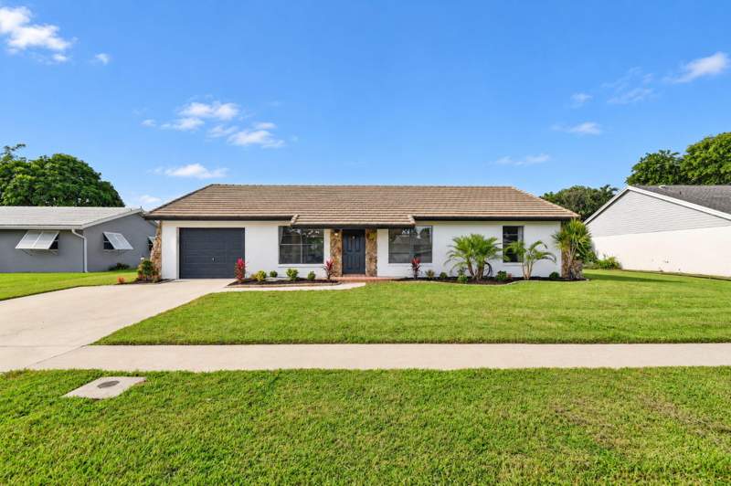 3 bedroom Single Family Residence at 8213 Rose Marie Avenue, Le Chalet 2B, Boynton Beach — photo 2