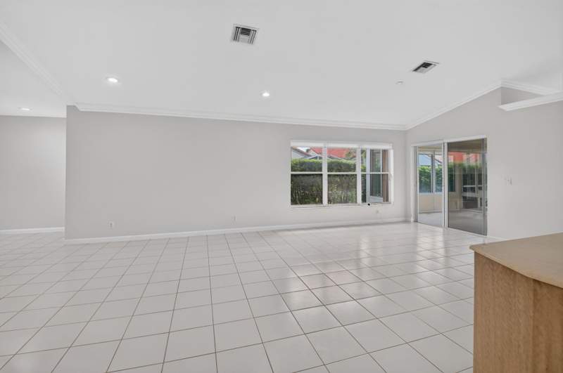 3 bedroom Single Family Residence at 7248 Mistral Court, Cascades - Wedgewood, Boynton Beach — photo 4
