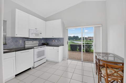 7248 Mistral Court, Boynton Beach FL - photo 16 of 101