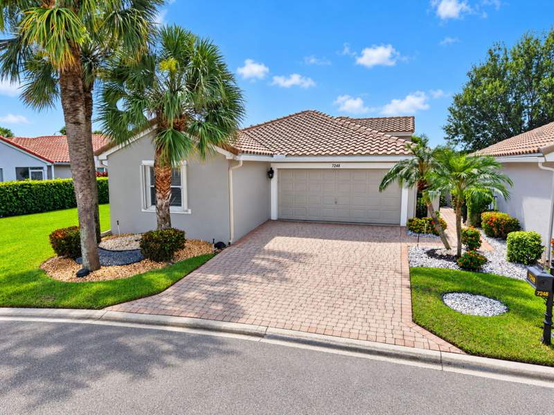 3 bedroom Single Family Residence at 7248 Mistral Court, Cascades - Wedgewood, Boynton Beach — photo 2