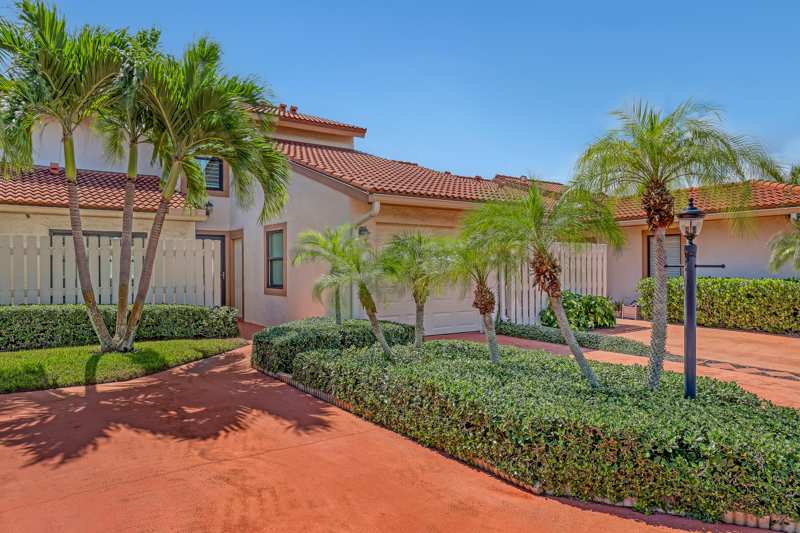 2 bedroom Townhouse at 131 Palm Avenue #31, Sea Palms, Jupiter — photo 1
