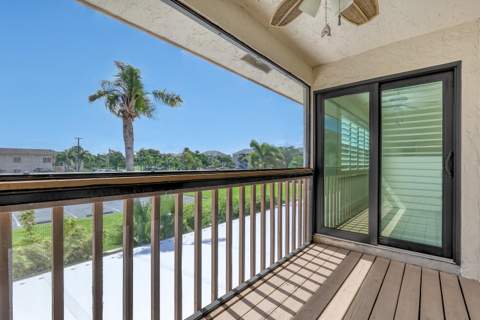131 Palm Avenue #31, Jupiter FL - photo 23 of 38