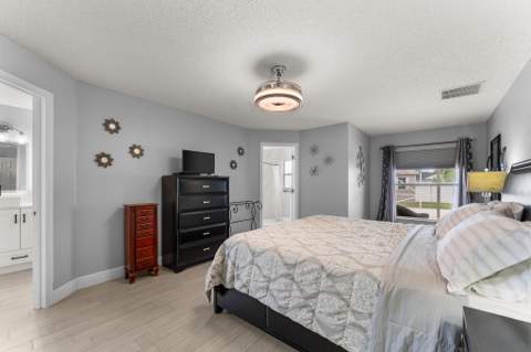 6530 NW Omega Road, Port St. Lucie FL - photo 14 of 40