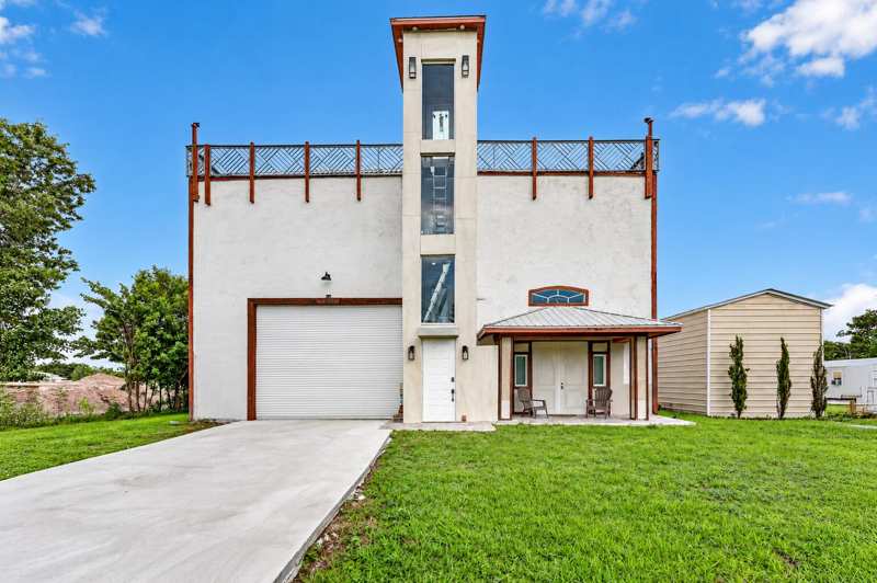 1 bedroom Single Family Residence at 16825 89th Place, 0, The Acreage — photo 1