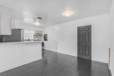 3907 SW 59th Avenue #1, West Park FL - photo 11 of 50